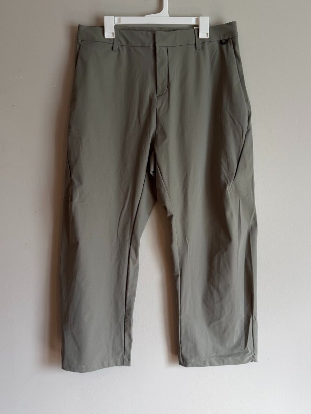 Nike HV0377-320 24.7 Mens 34x30 Perfect Stretch Dri-FIT UV Loose Fit Pants Green